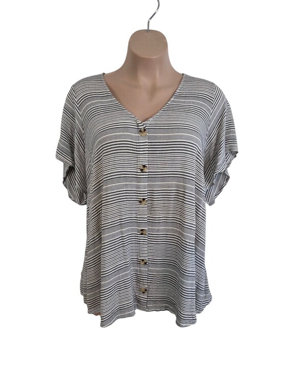 torrid Tops - Torrid Grey White Striped Button Down Shot Sleeve Blouse Size 6x Pre-Owned